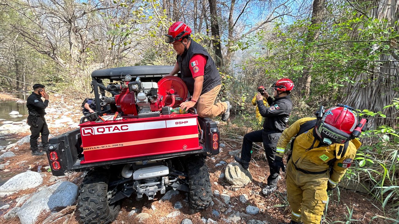 Incendio en el río La Silla moviliza a cuerpos de emergencia