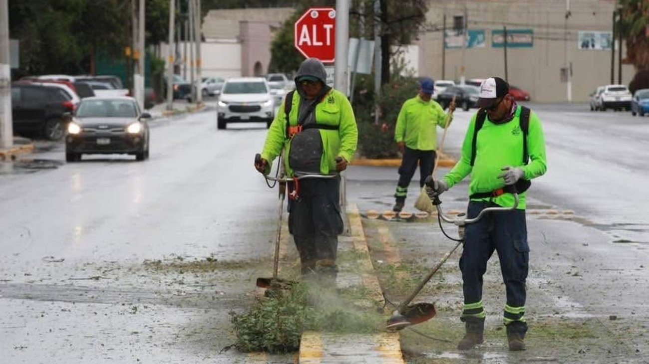 Refuerzan brigadas municipales labores tras lluvias en Saltillo