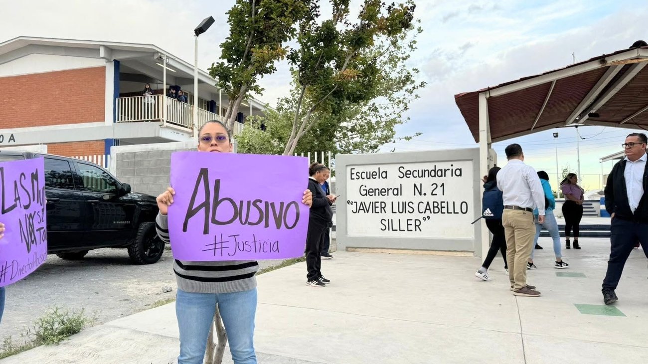 Denuncian a director de la Secundaria 7 por hostigamiento sexual