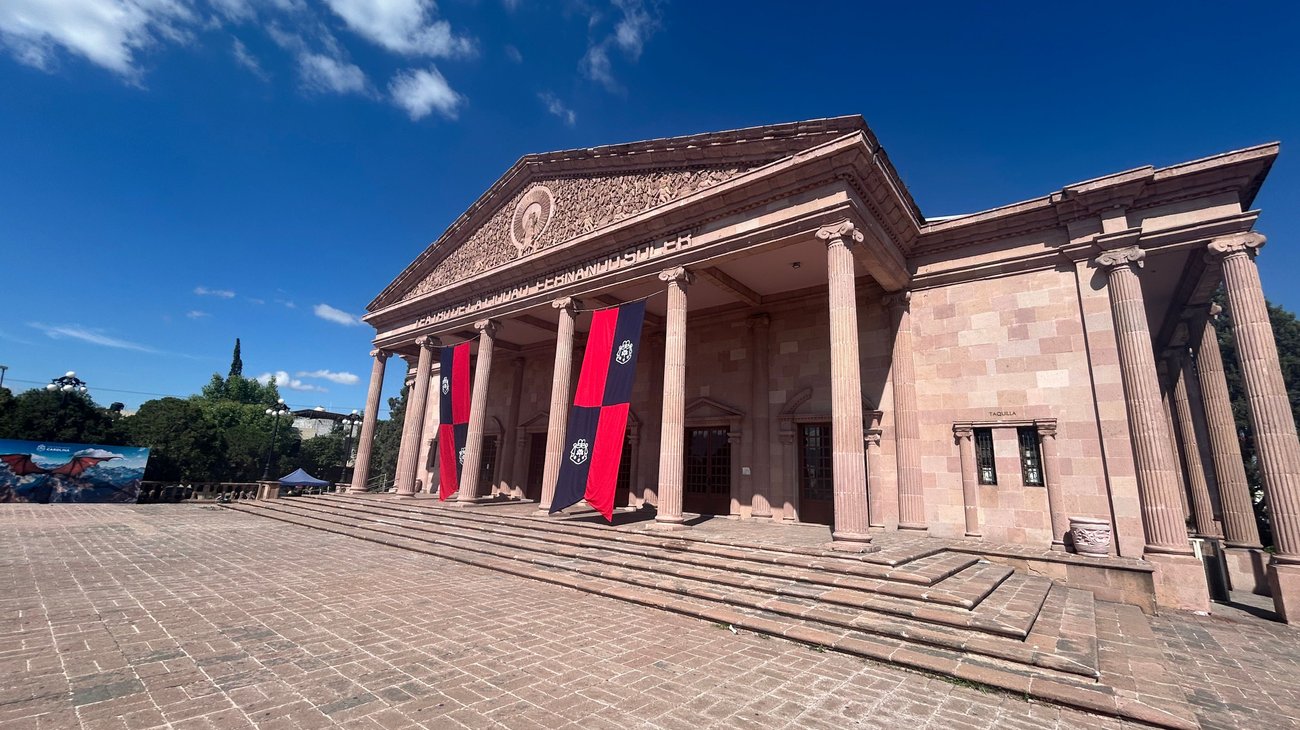Teatristas acusan opacidad en gestión del Teatro de la Ciudad