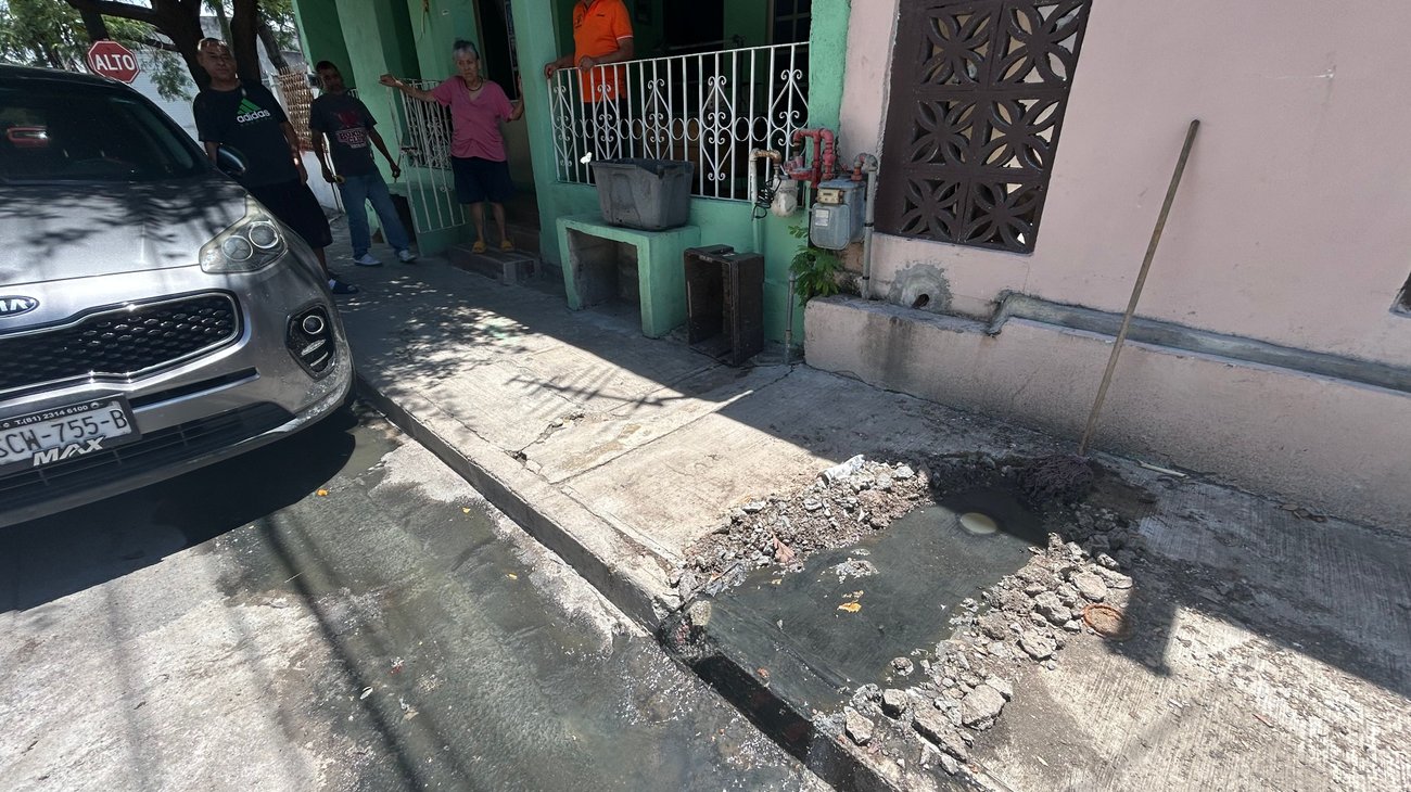 Denuncian fuga de aguas negras de meses en San Nicolás