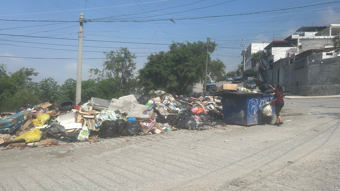 Denuncian basurero clandestino en Cima de las Mitras