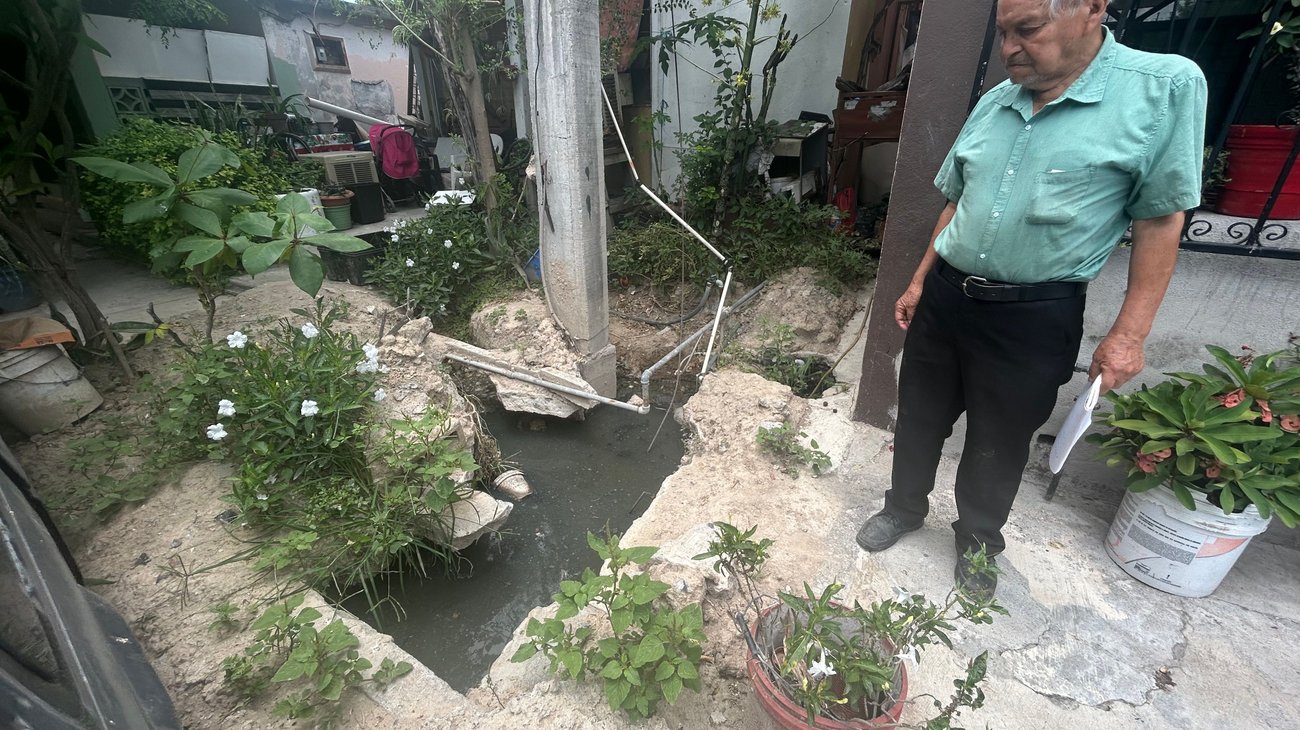 Denuncian aguas negras estancadas en Guadalupe
