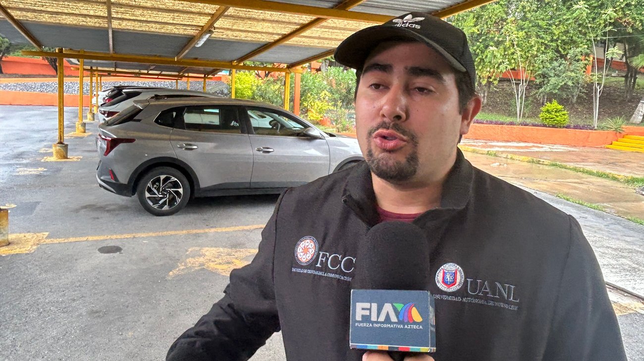Rescata a niña en carretera nacional; evitó que fuera atropellada
