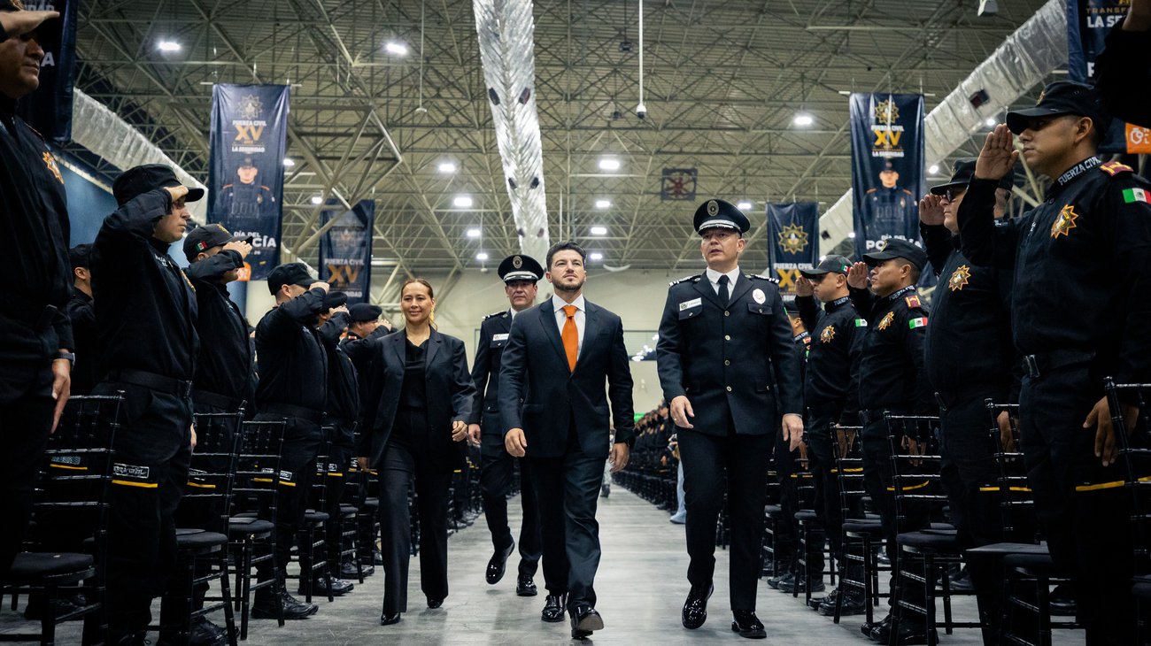 Fortalece Nuevo León a Fuerza Civil con más policías