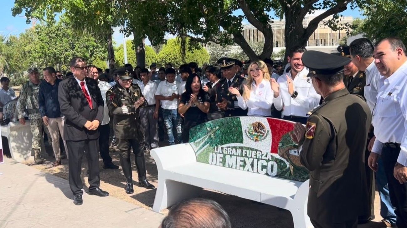 Banca de mosaico recuerda exposición militar en Matamoros