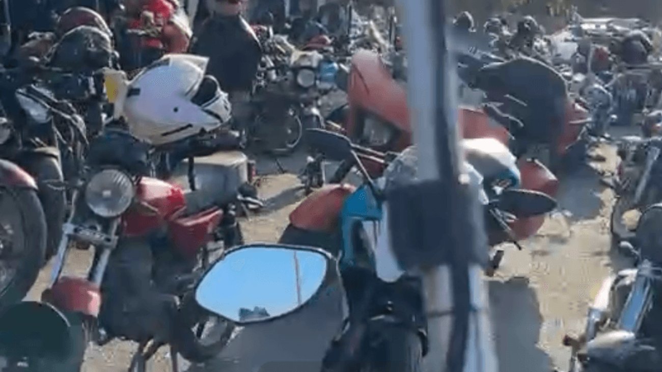 Niegan restricción a motocicletas en puentes de Saltillo