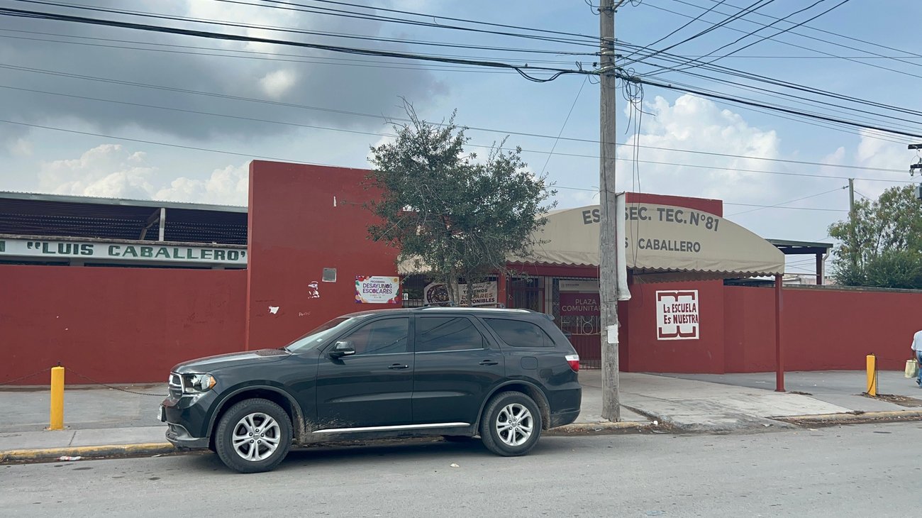 Alumnos protestan por señalamientos contra maestro en Matamoros