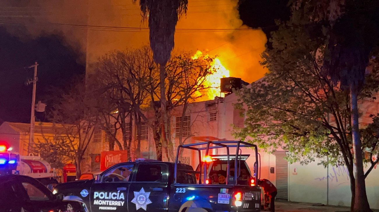 Incendio devora empresa cafetalera y se extiende a bodegas