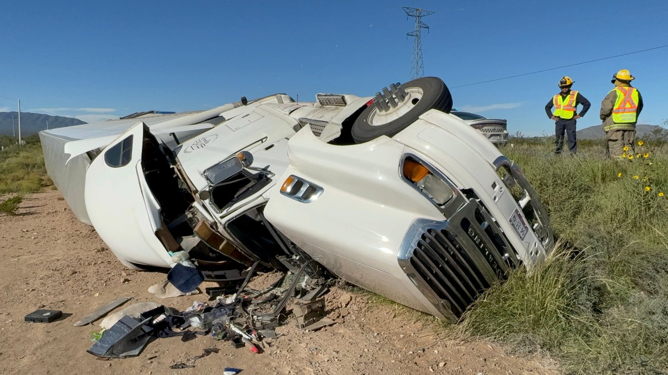 Volcadura de tráiler deja tres heridos en carretera a Zacatecas