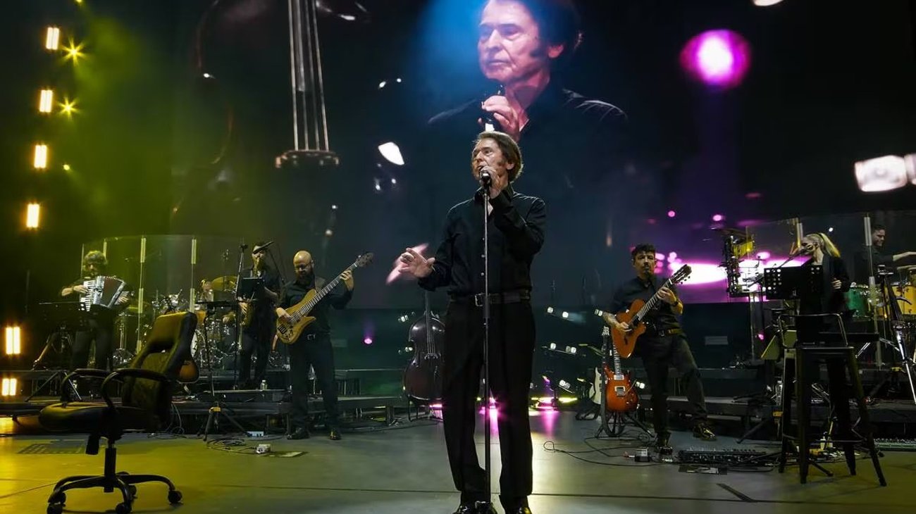 Regresa Raphael a México y emociona con su show ‘Raphaelísimo’