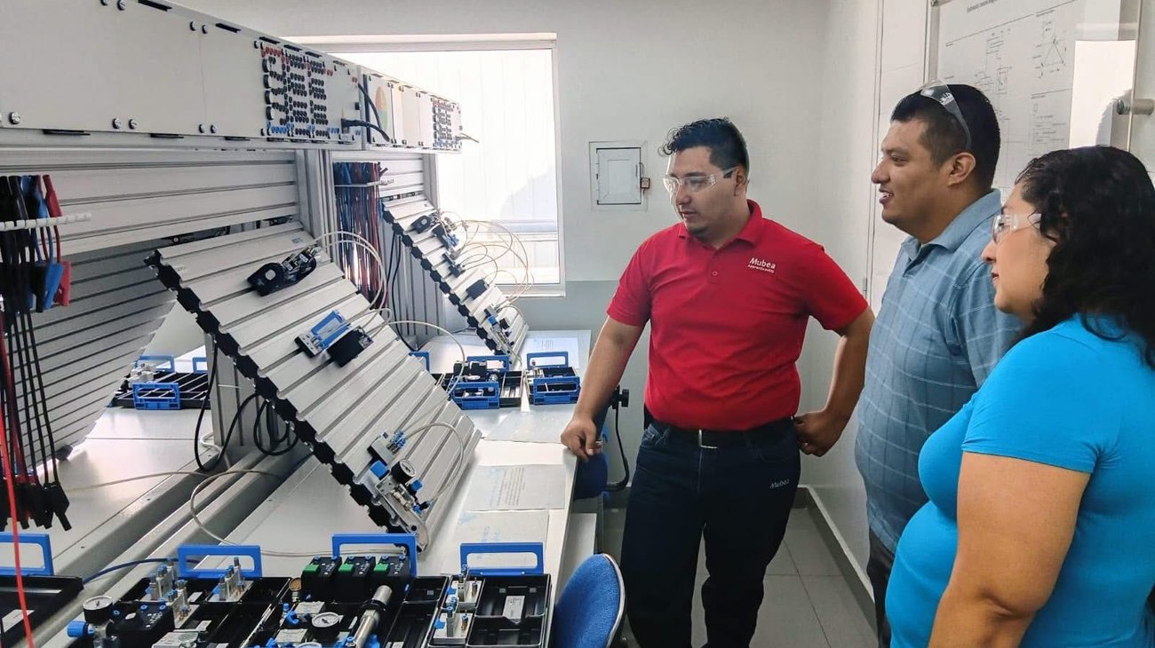 Coahuila inicia formación técnica en semiconductores