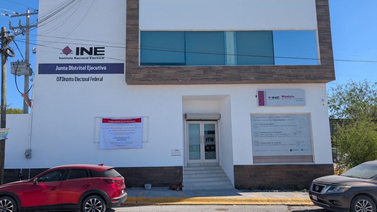 Trabajadores del INE en Reynosa laboran bajo protesta