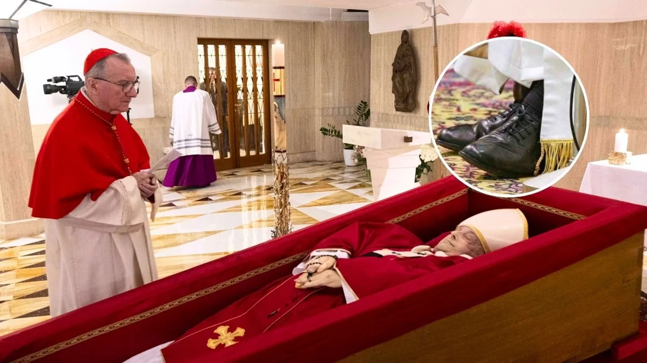 Papa será sepultado con sus zapatos usados en un ataúd de madera