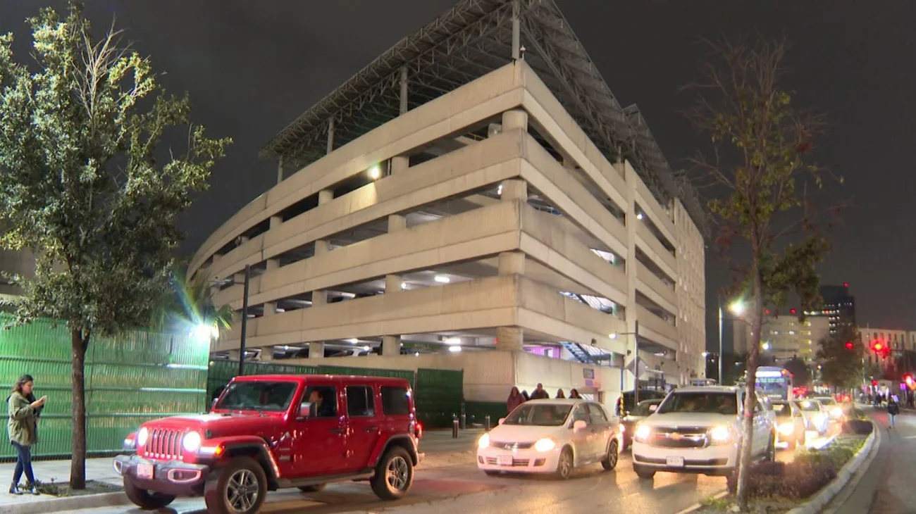 Provoca caos nuevamente conciertos en Estadio Banorte