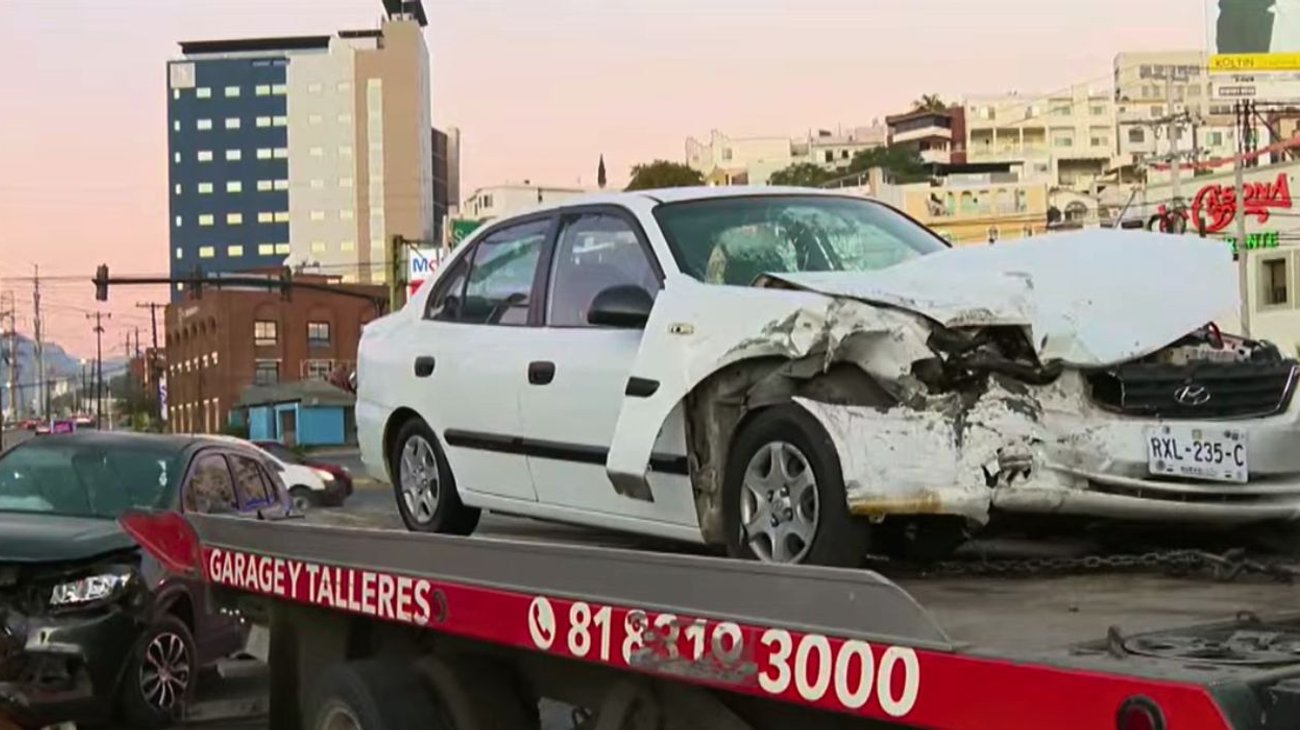 Se fuga conductor tras protagonizar accidente en Av. Insurgentes