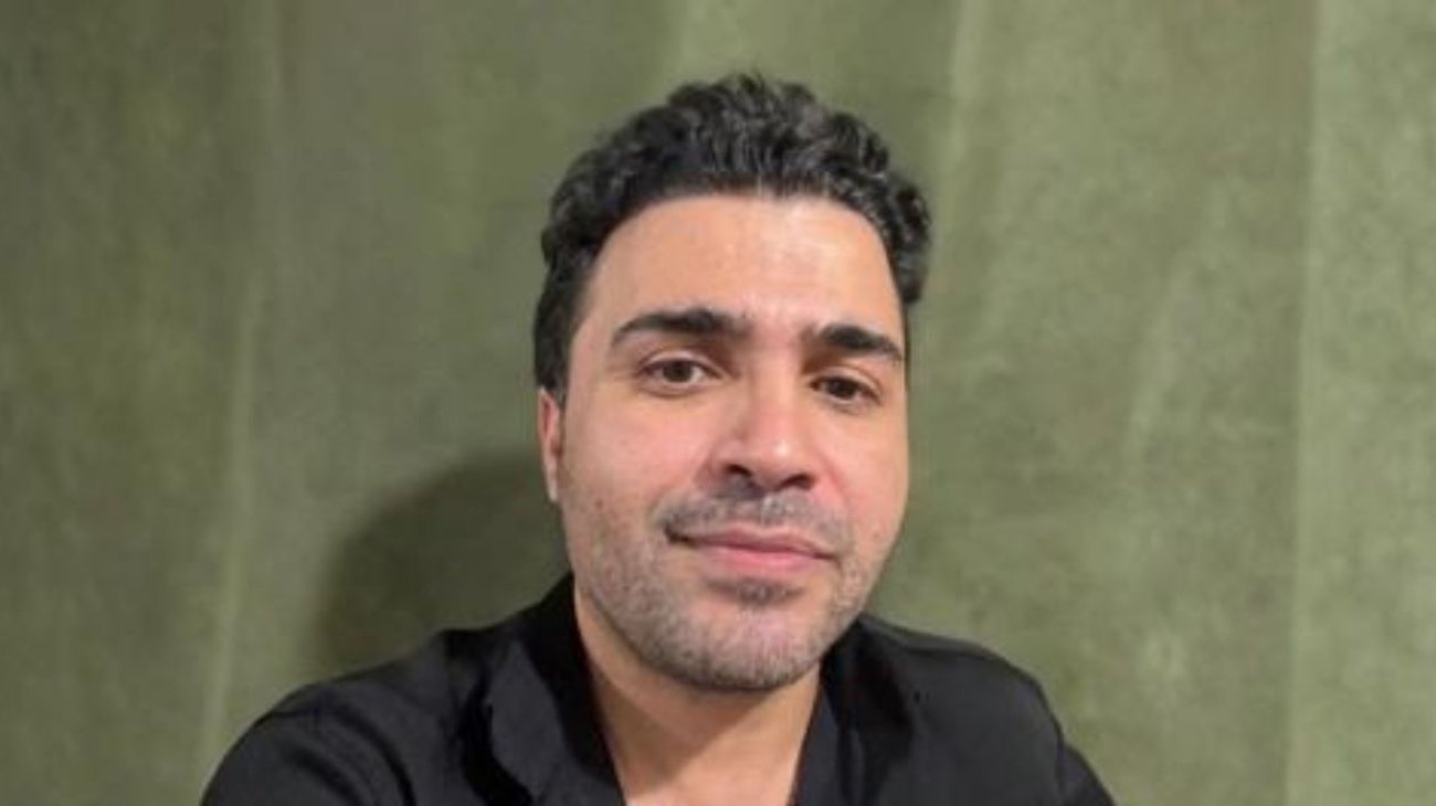 Humorista iraní recibe 13 meses de cárcel por criticar a diputado