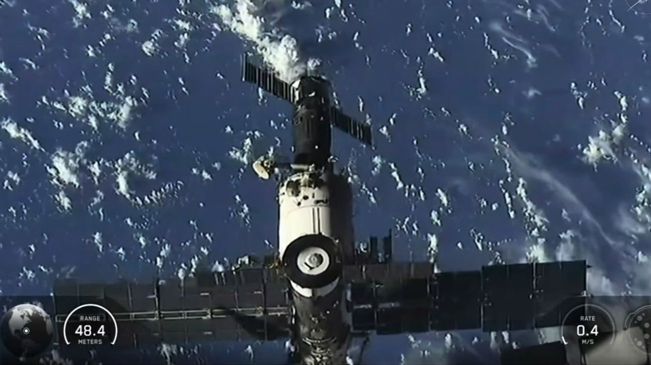 Los astronautas de la Crew-12 inician su regreso a la Tierra