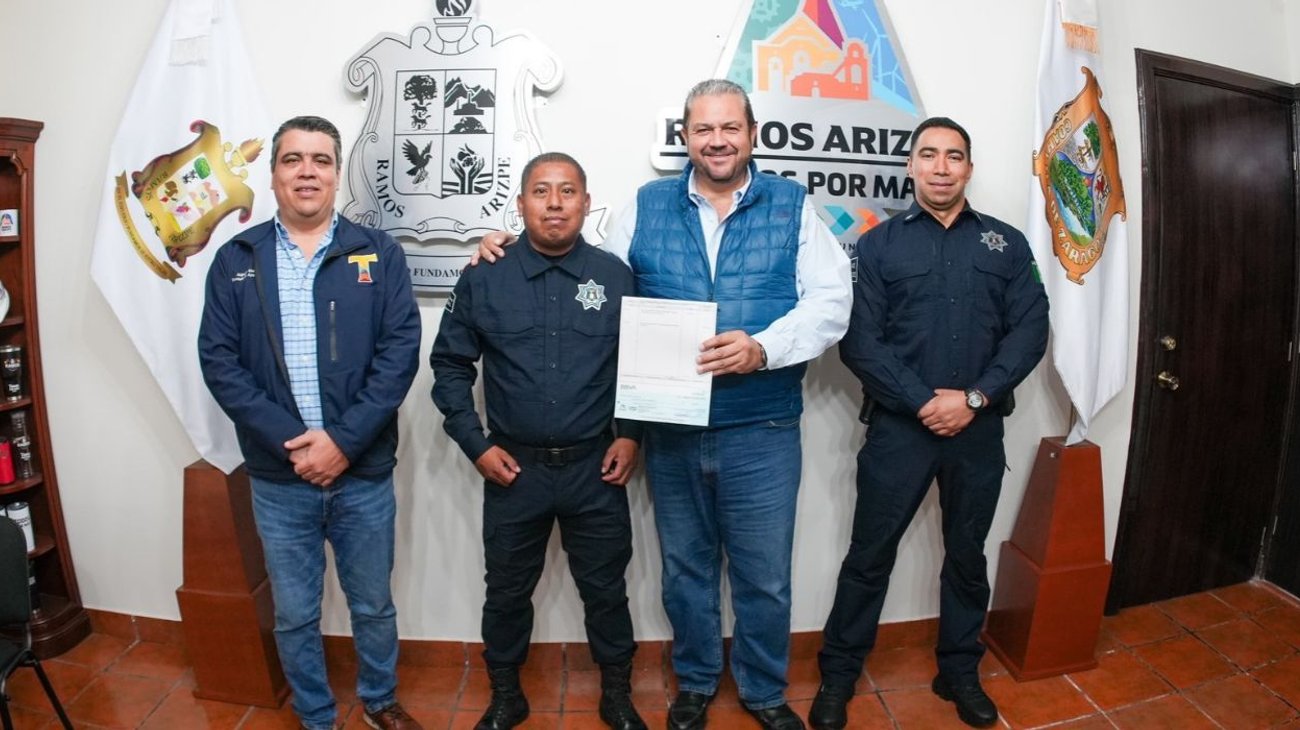 Ramos Arizpe reconoce por primera vez a Bombero del Mes