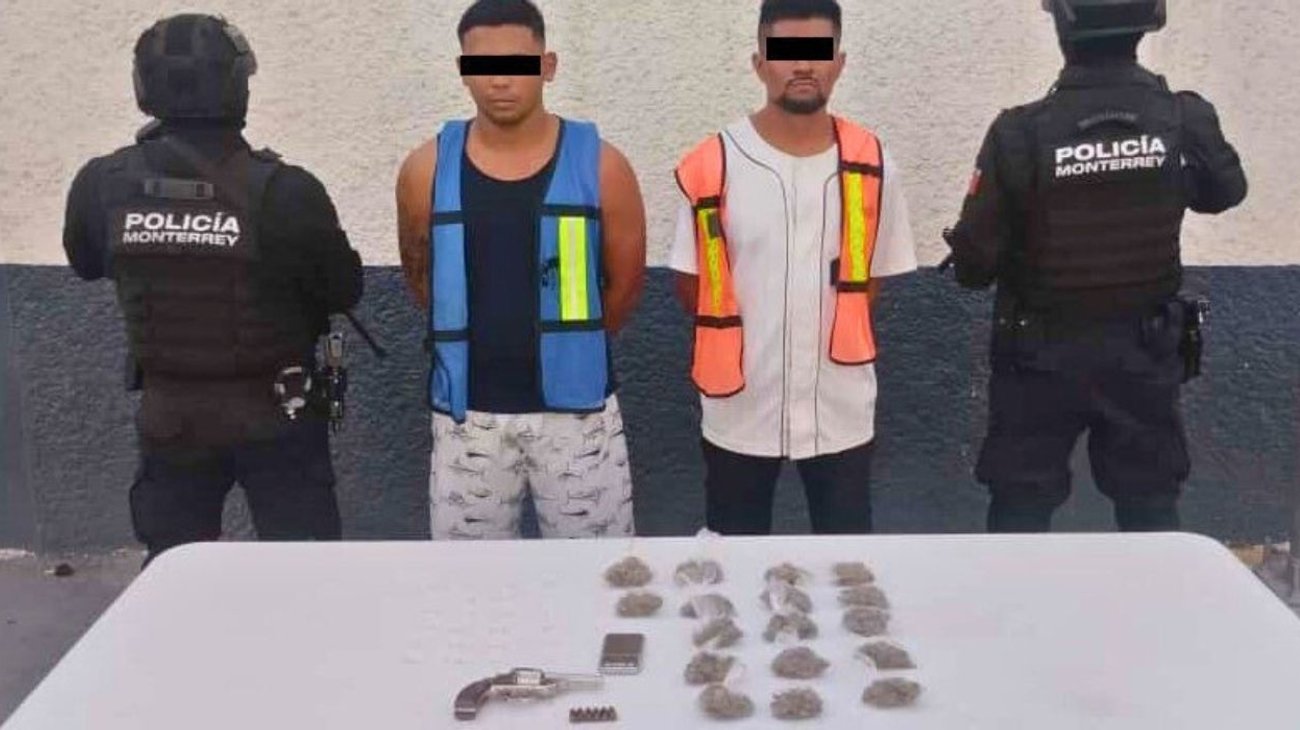 Detenidos con arma de fuego y 41 envoltorios de droga
