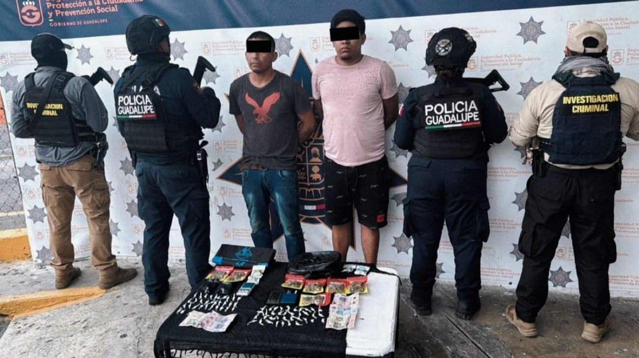 Caen presuntos narcomenudistas tras persecución en Guadalupe