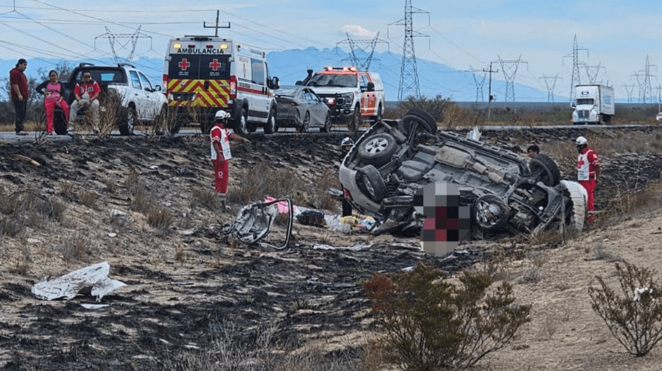 Choque entre tráiler y camioneta deja cinco muertos en Mina