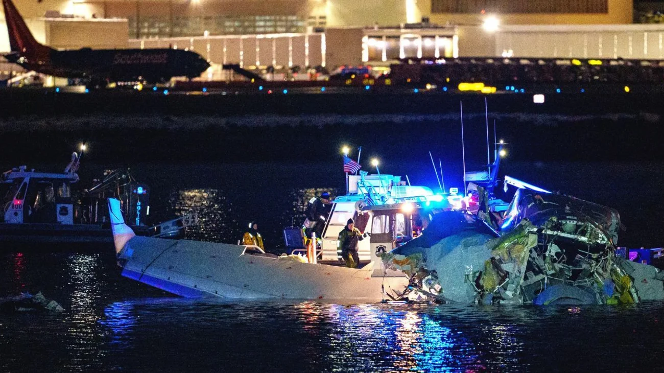 Recuperan la caja negra del avión accidentado en Washington