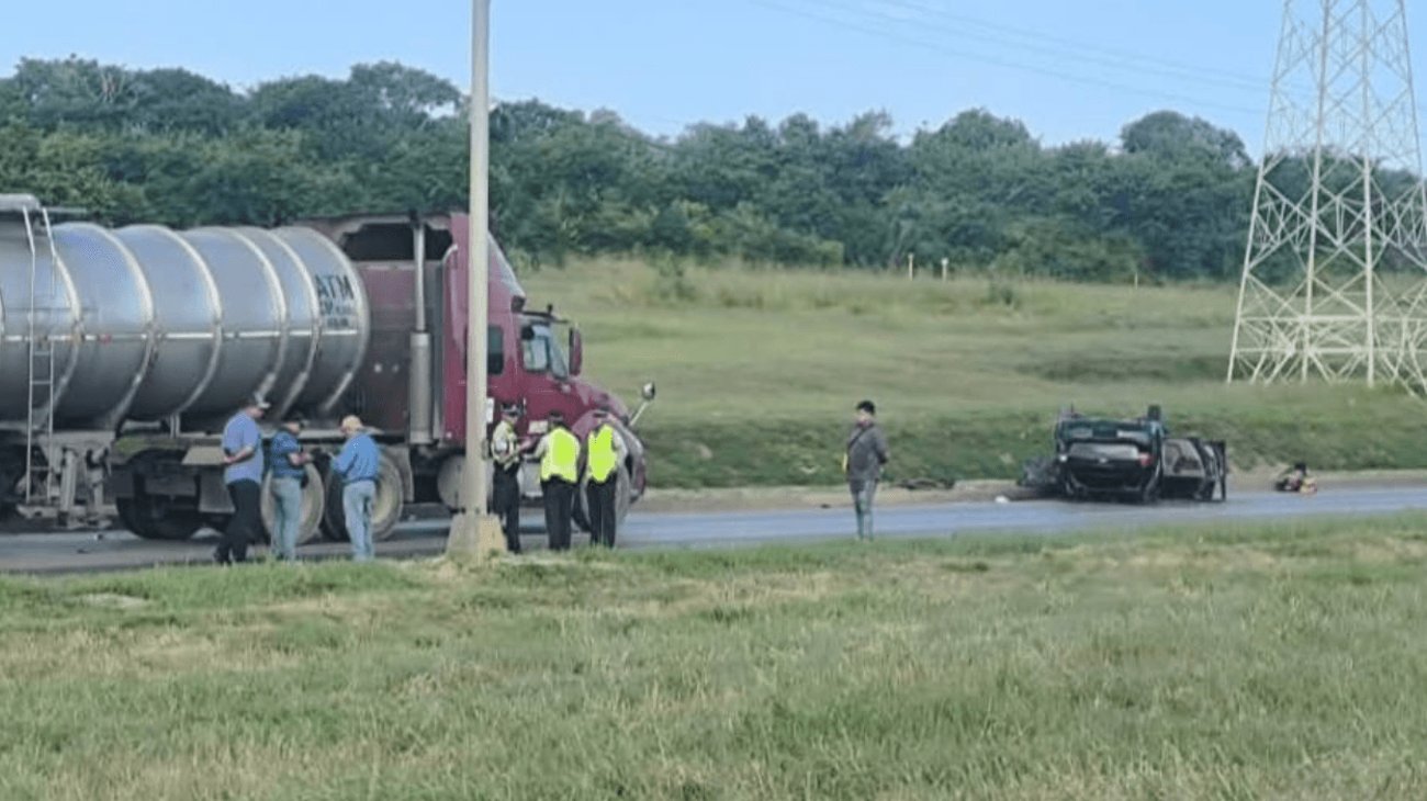 Aparatoso choque contra trailers deja cinco heridos en Altamira