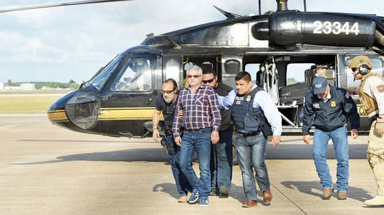 Deportan a Tomás Yarrington a México por autoridades de EU