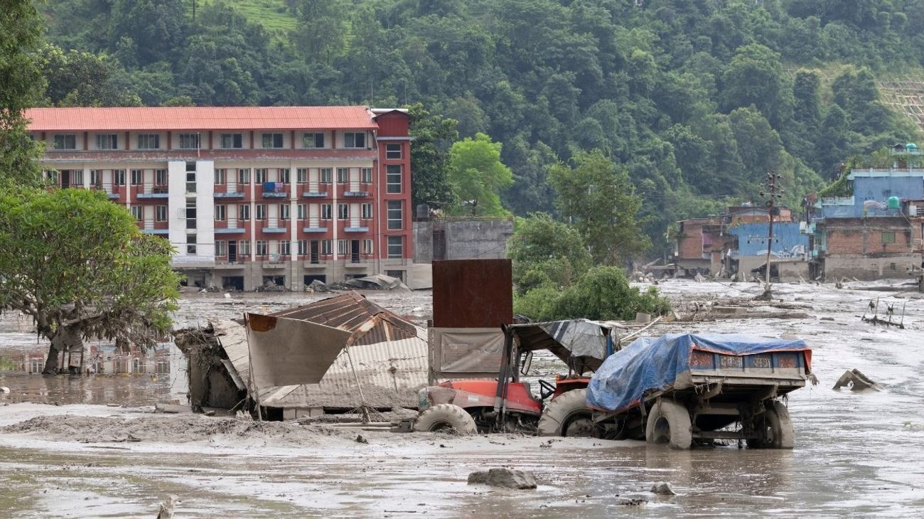 Sube cifra de fallecidos por inundación en el Tíbet chino