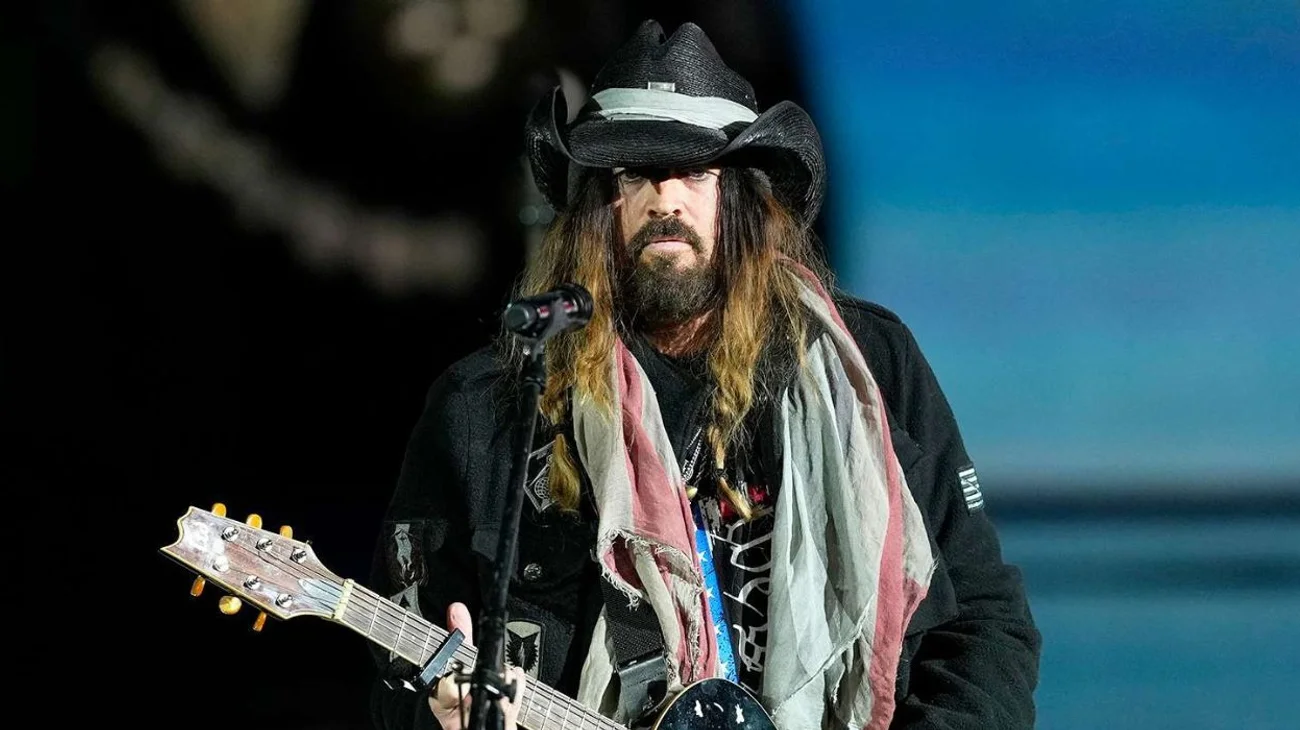 Familia de Billy Ray Cyrus están preocupados por su salud