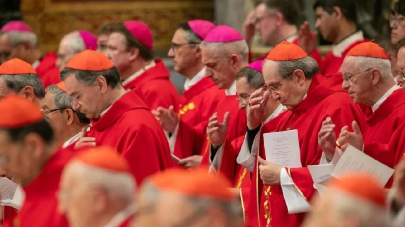 Cardenales prestarán juramento de guardar absoluto secreto