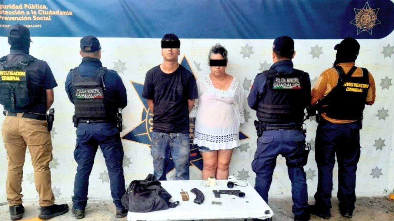 Detienen a pareja armada tras operativo policial en Guadalupe