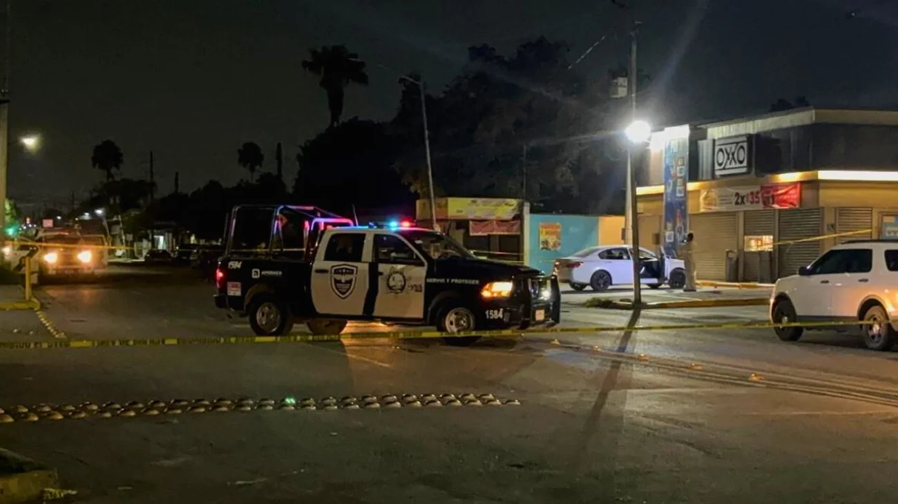 Ataque armado deja un joven muerto afuera de tienda en Apodaca