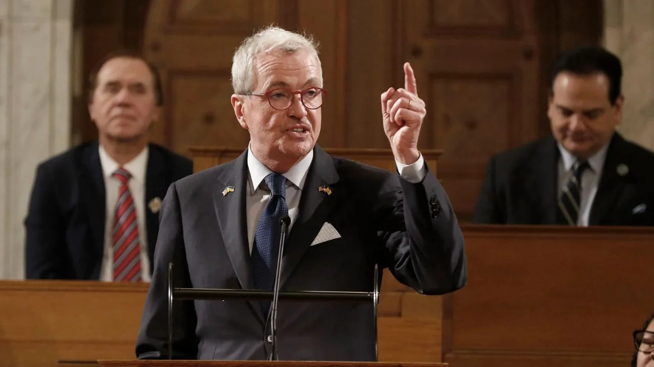 Gobernador de Nueva Jersey esconde a una inmigrante en su casa