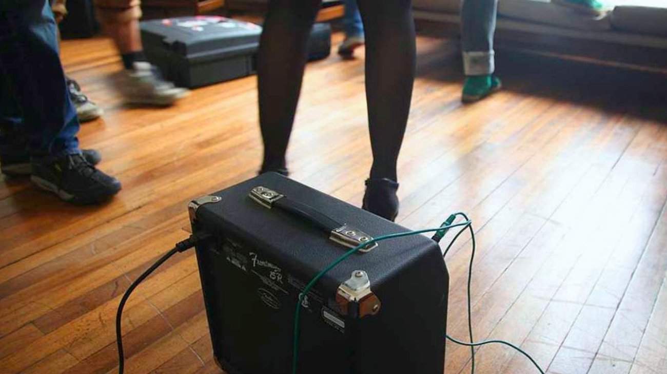 Hombre mata a una persona tras discutir por volumen de la música