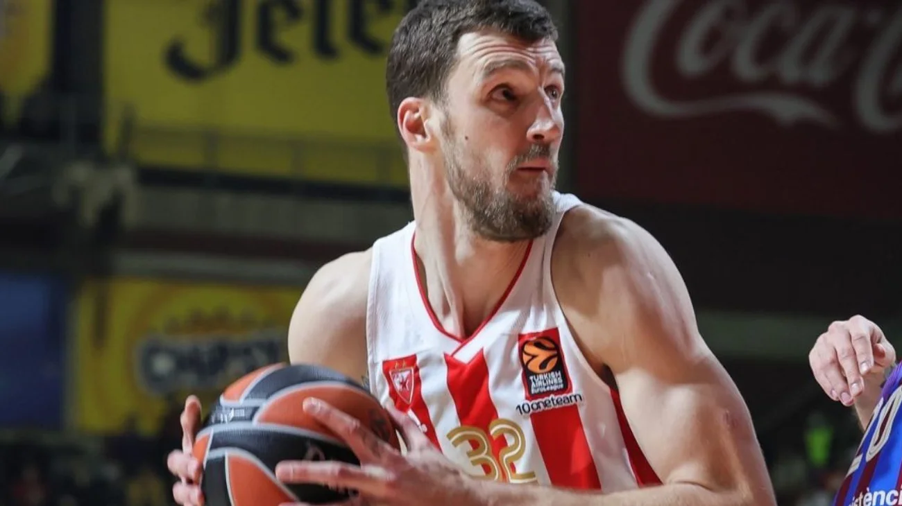 Se retira Ognjen Kuzmic, campeón de la NBA con los Warriors