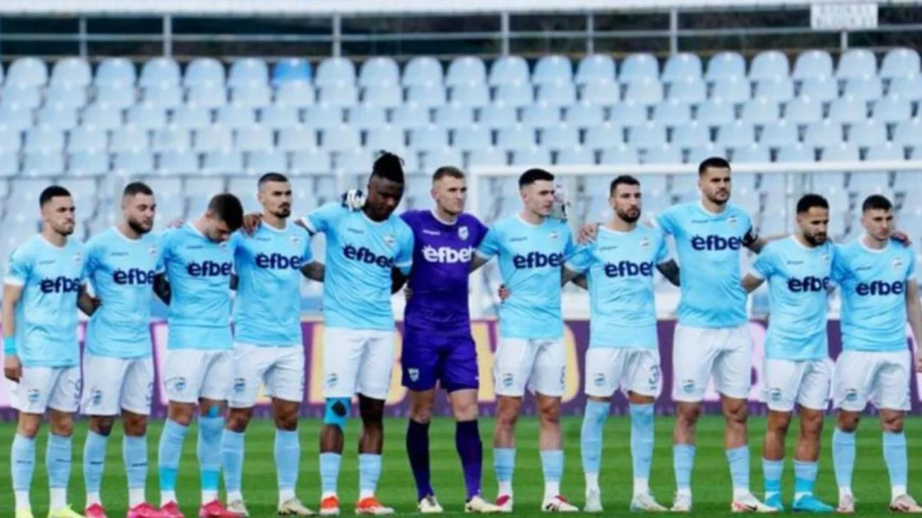 Club guarda minuto de silencio por un futbolista que sigue ¡vivo!