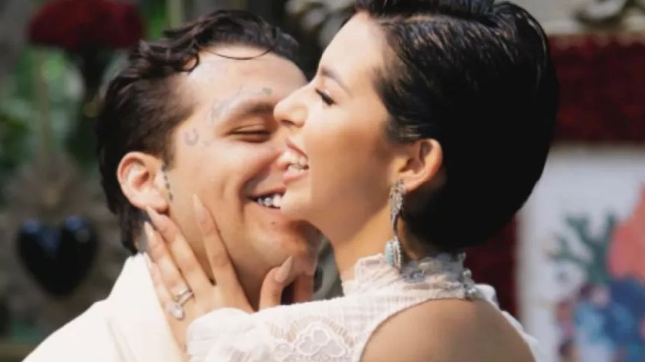 Ángela Aguilar confirma boda religiosa con Nodal en mayo