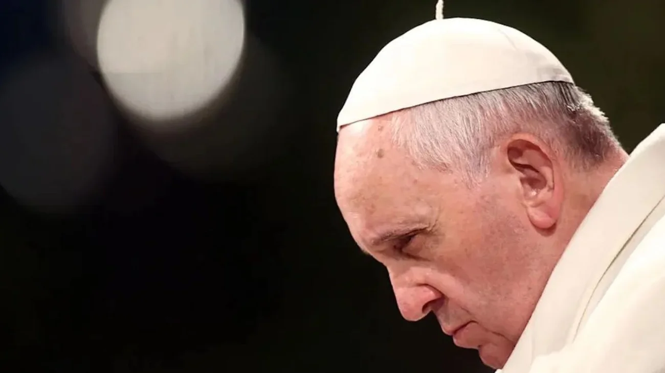 Papa Francisco es hospitalizado por problemas respiratorios