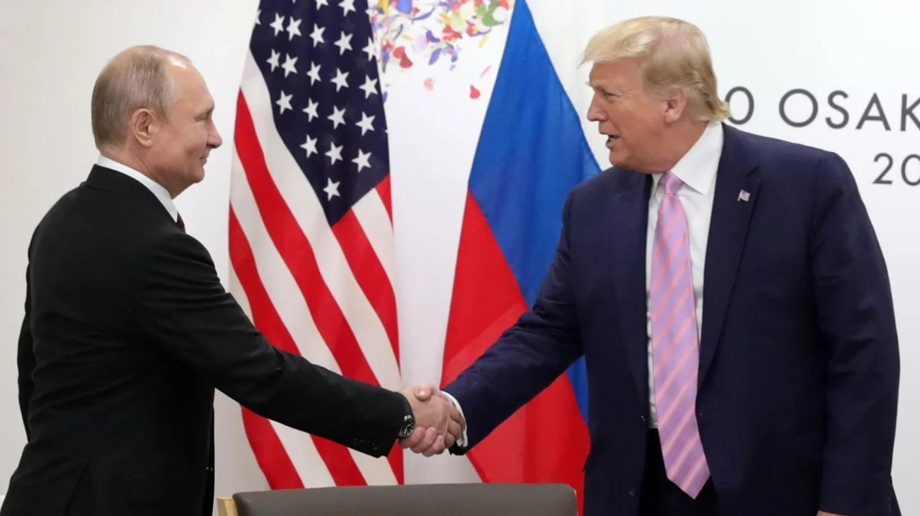 Inician contactos diplomáticos para cumbre entre Trump y Putin