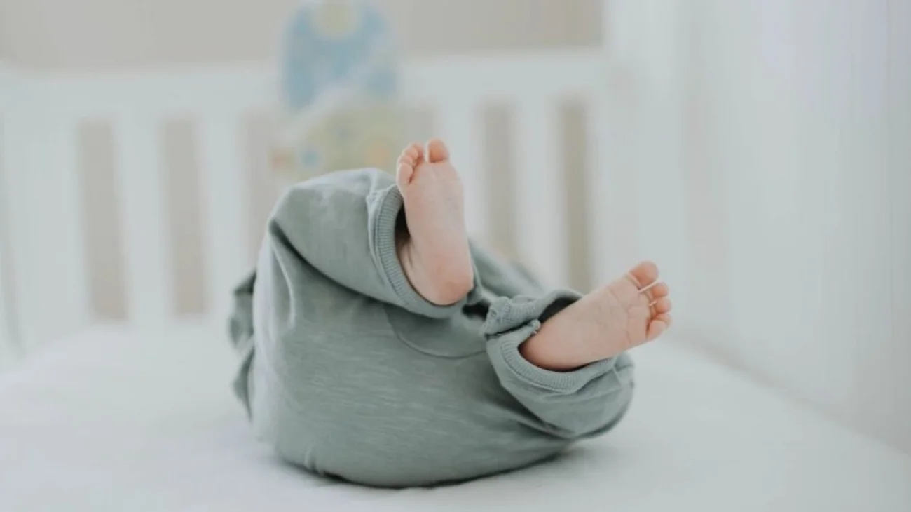 Joven acusado de matar a su bebé porque pensaba que no era suya