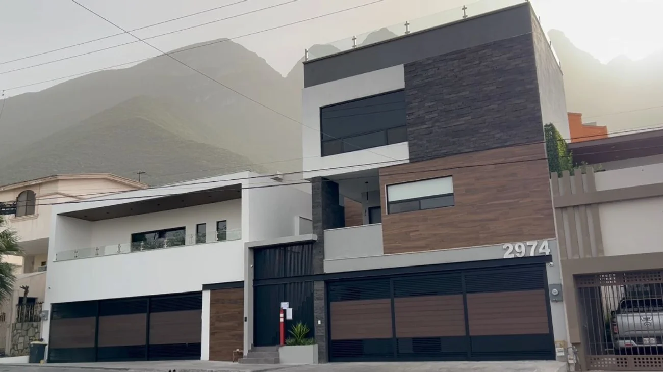 Asegura domicilio FGR en Cumbres Quinto sector