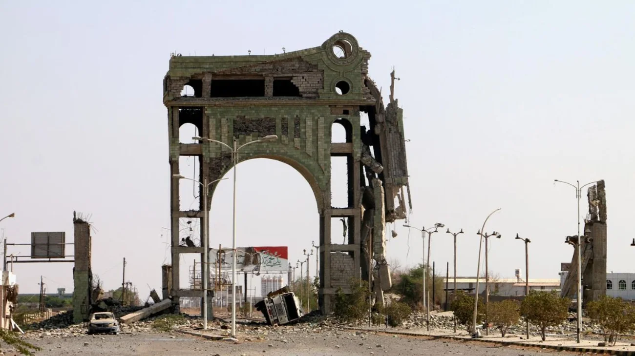 17 muertos deja bombardeo de EU en un puerto utilizado por hutíes