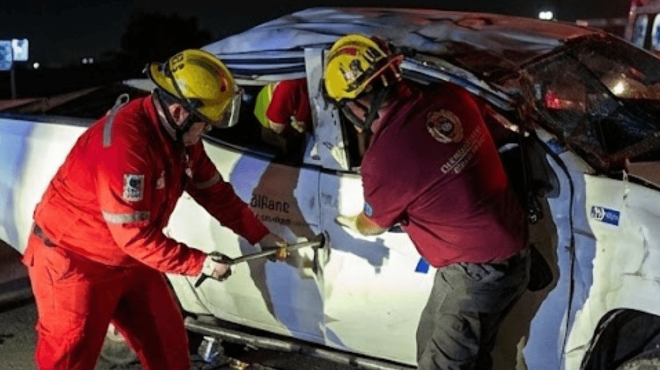 Volcadura deja seis heridos sobre Anillo Periférico de Escobedo