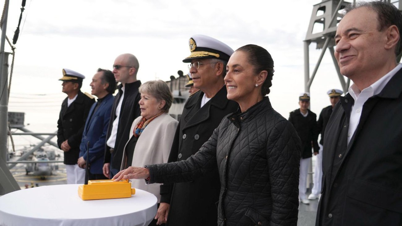 Semar hunde exbuque Corrientes y crea museo subacuático en Sonora