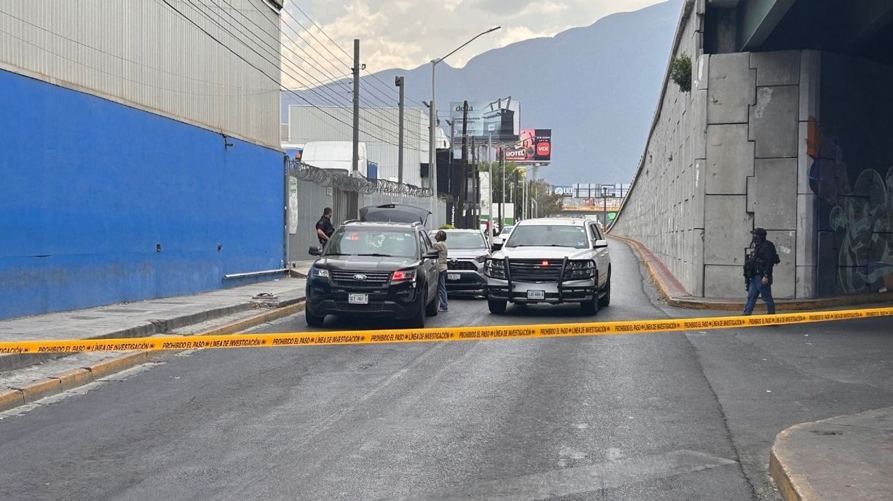 Persecución termina con detenidos y vehículo asegurado 
