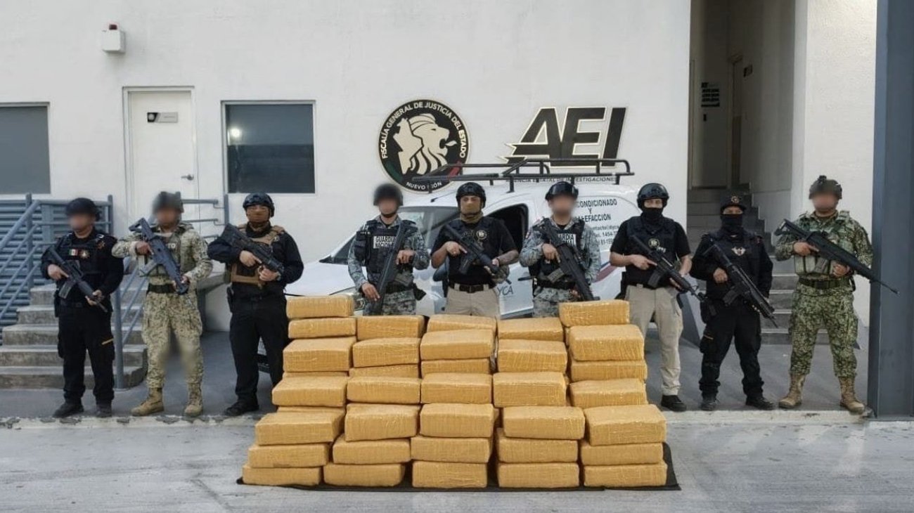 Aseguran 94 paquetes de marihuana y detienen a cuatro en Escobedo