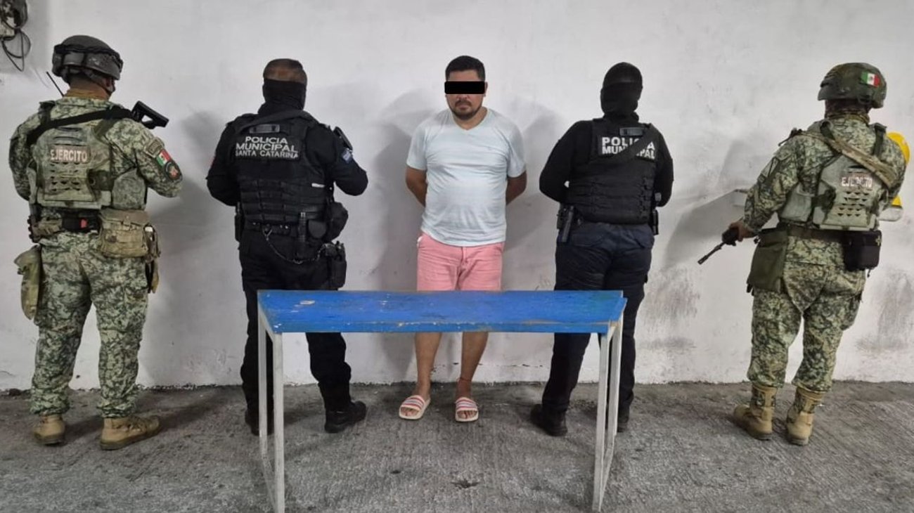 Detienen a presunto extorsionador de comercios en Santa Catarina