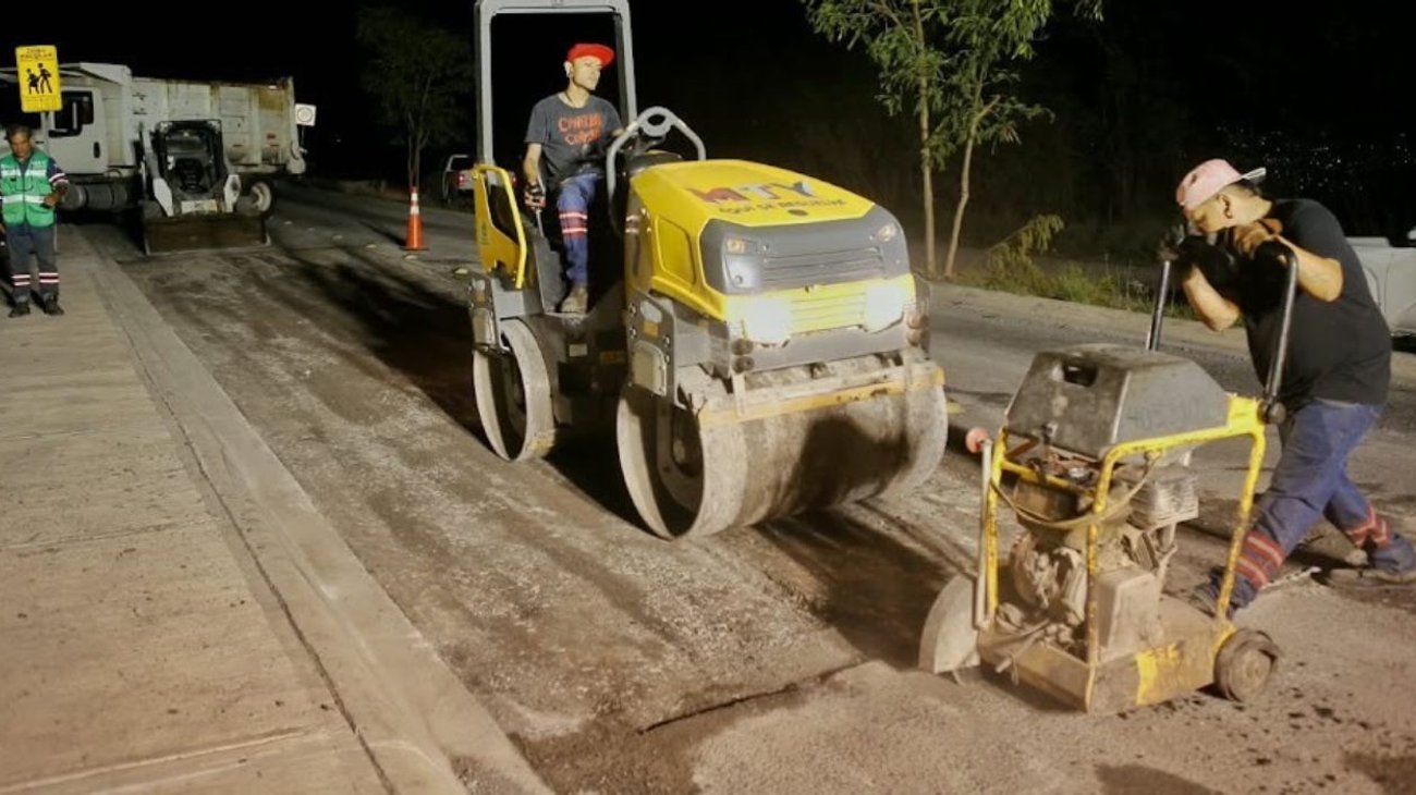 Intensifica municipio de Monterrey trabajos de bacheo por lluvias